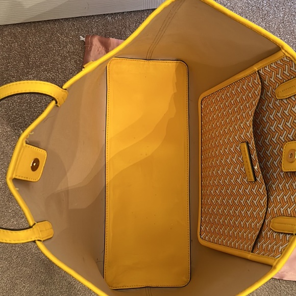 Tory Burch Hugh Tote Bag - Picture 7 of 13